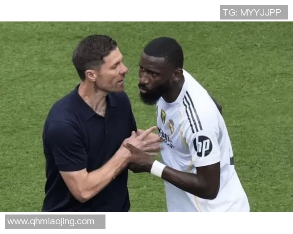 26岁比利时铁卫三次韧带断裂退役：一名天才球员的悲情告别